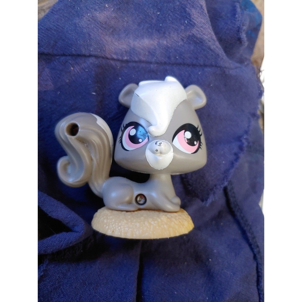 Littlest pet shop *LPS Pepper Clark McDonald's Toy 2011